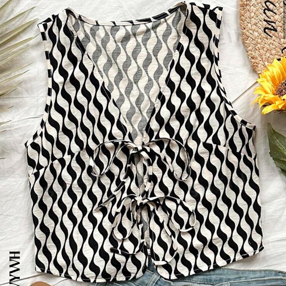 ADORABLE TIE TOP